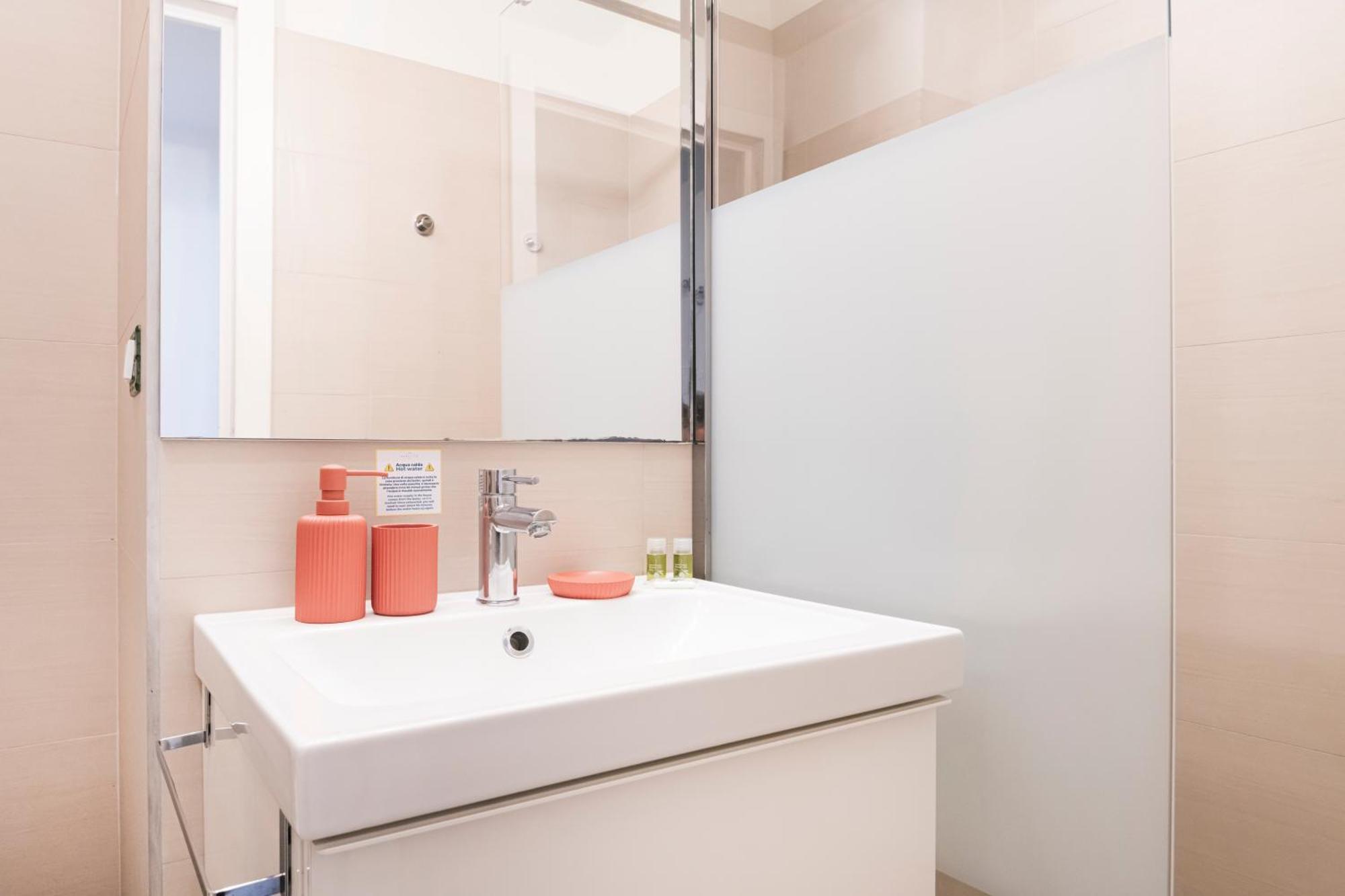 Amazing studio in San Babila Milan Bagian luar foto